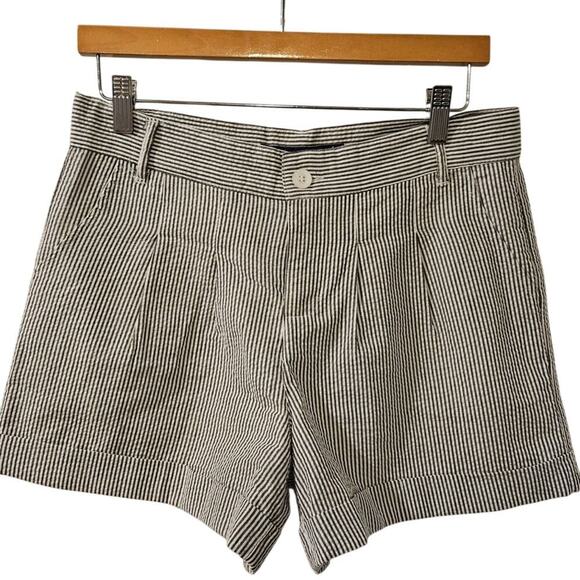 Lauren James Pants - Lauren James Bow‎ Shorts Blue White Seersucker, Size Small- Missing belt